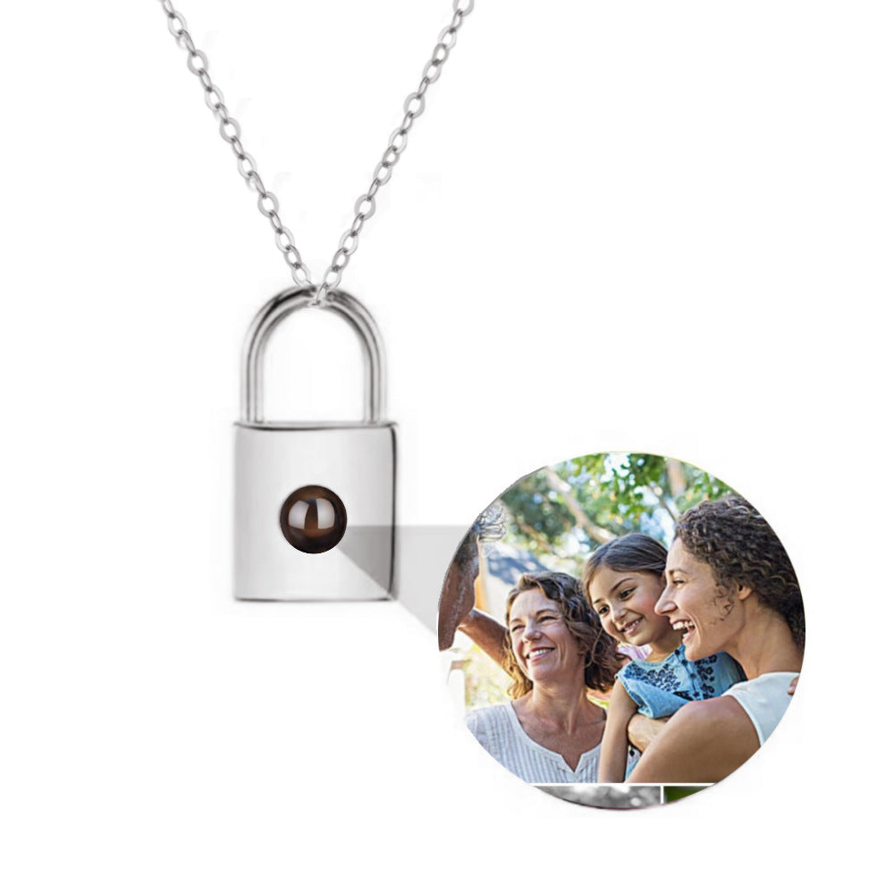 Lock Heart In 100 Languages I Love Your Projection Necklace